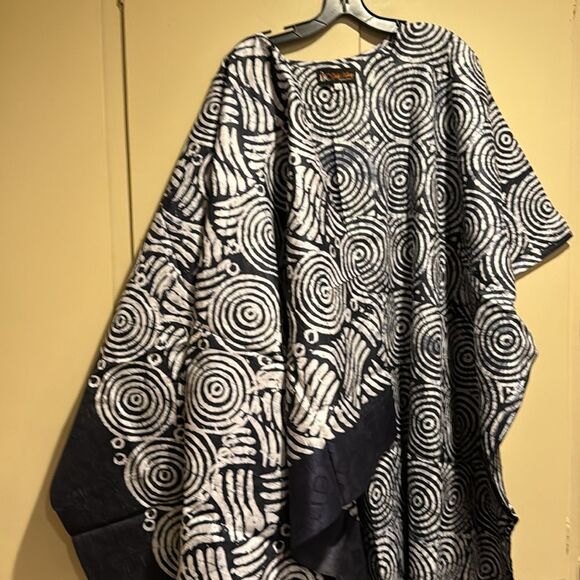 Declaj Clothing original hand sewn pullover dolman maxi black tiedye gown/kaftan - Picture 6 of 8
